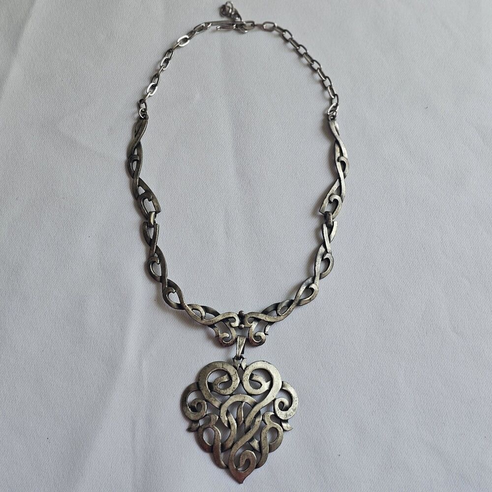 Vintage Silver-tone Openwork Swirl Heart Pendant Necklace